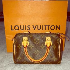 Louis Vuitton nano speedy